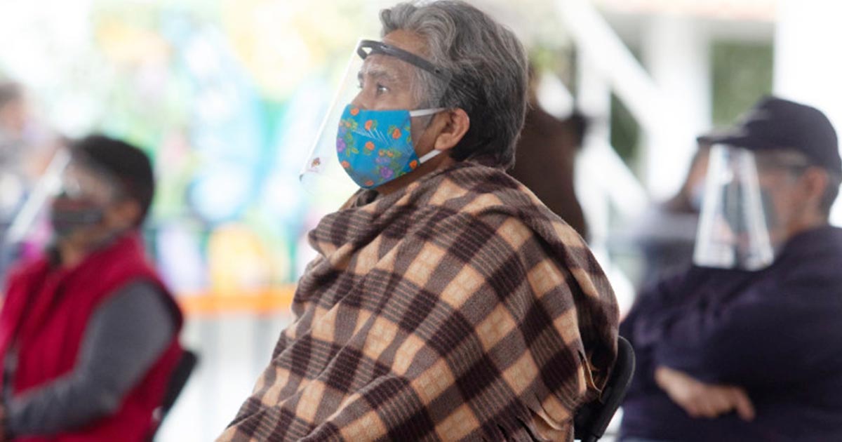 Martes empieza vacunación anti-COVID a adultos mayores
