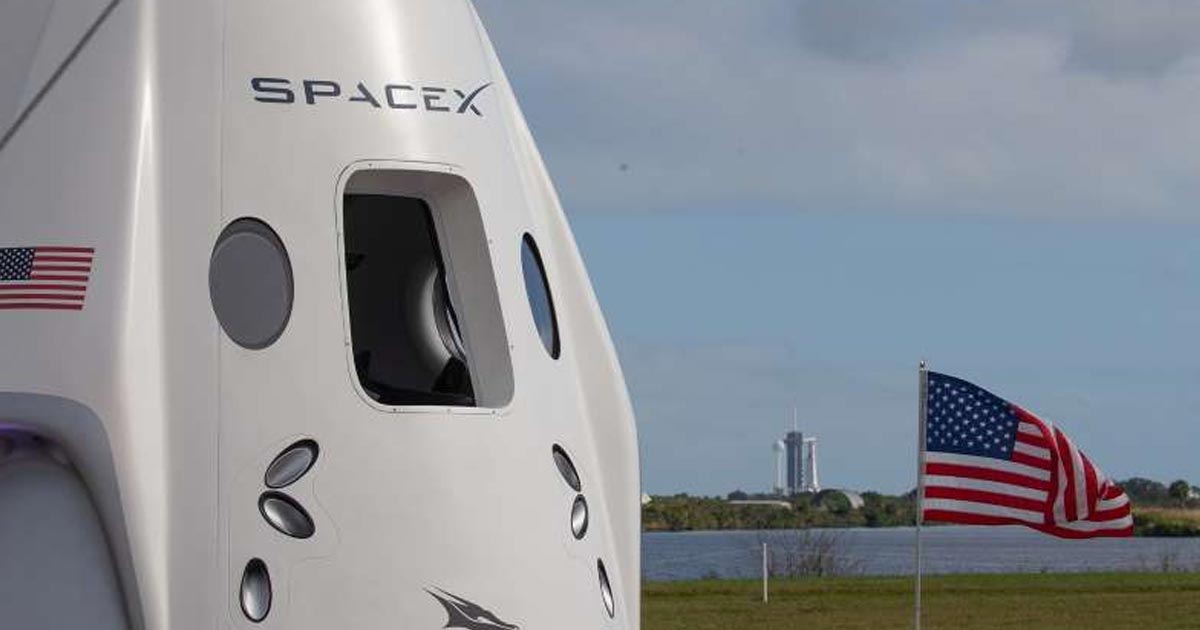 La cápsula Dragon regresa a la tierra con botellas de Burdeos y vides