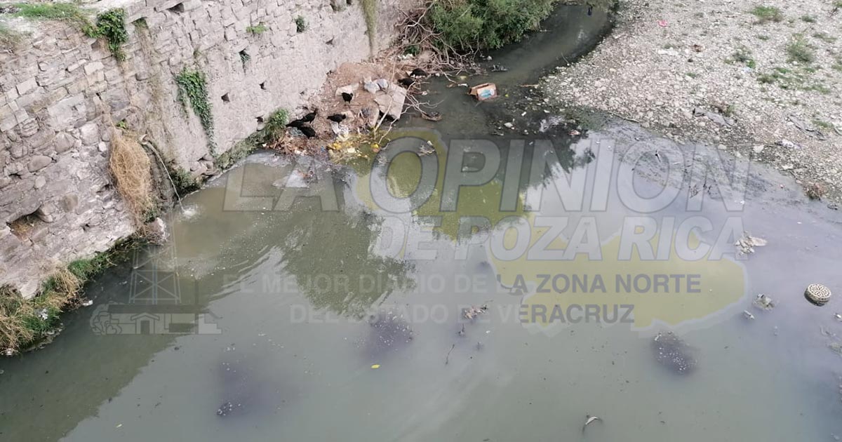 Drenaje contamina arroyo