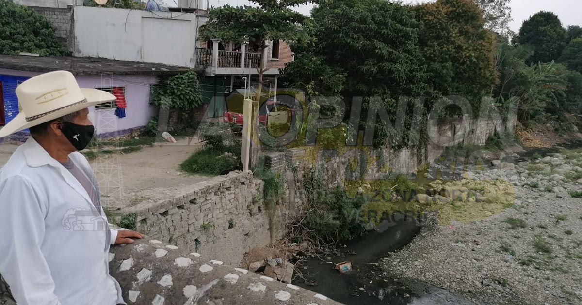 Drenaje contamina arroyo