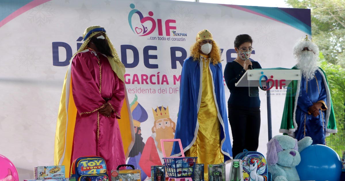 Festeja el DIF a los reyes infantiles