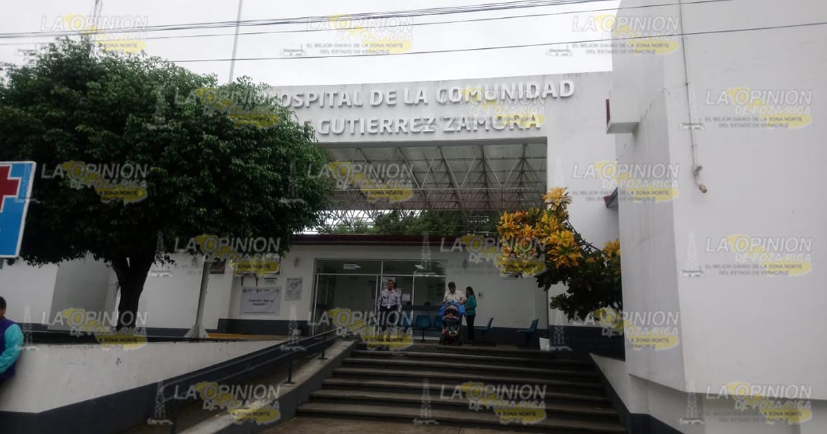 Motociclistas se accidentan en Hueytepec