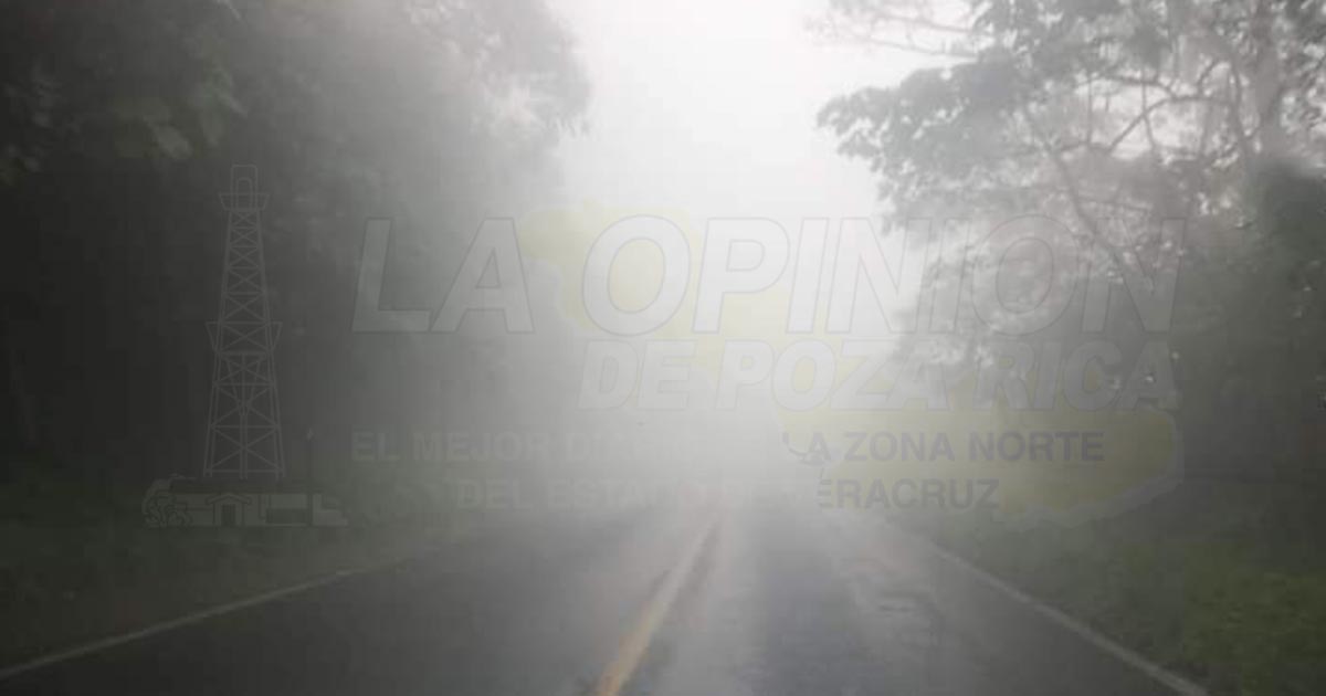 Recomiendan conducir con precaución por presencia de neblina en la carretera