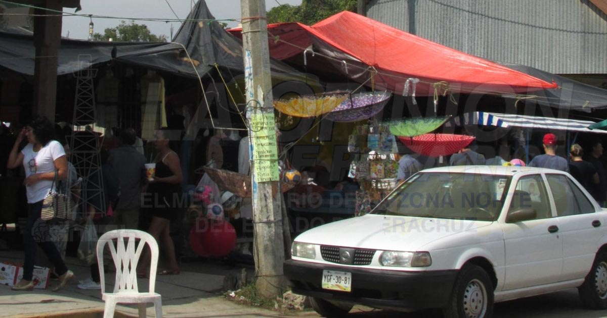 Restringen acceso al tianguis de Castillo