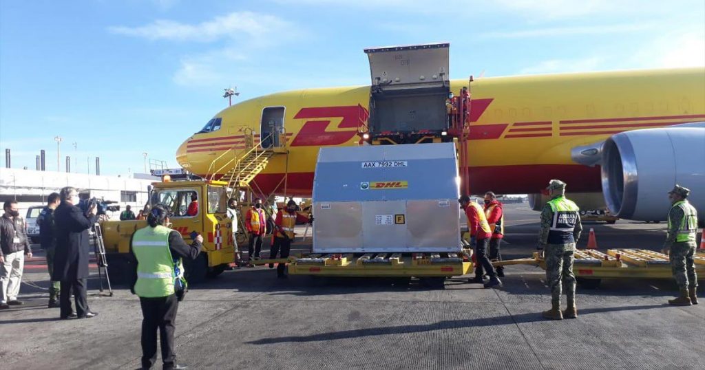Llegan megacargamento de vacunas de Pfizer