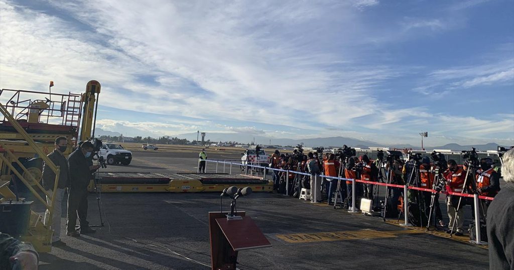 Llegan megacargamento de vacunas de Pfizer