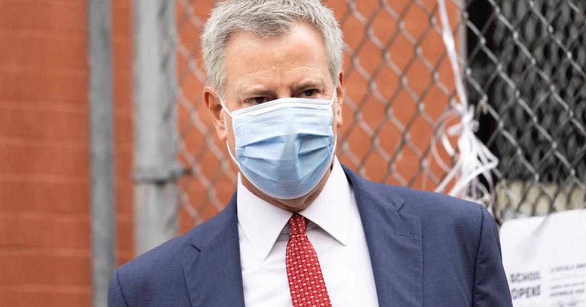 NY acelera vacunación contra COVID: habilita 2 centros 24 horas para inocular a su población