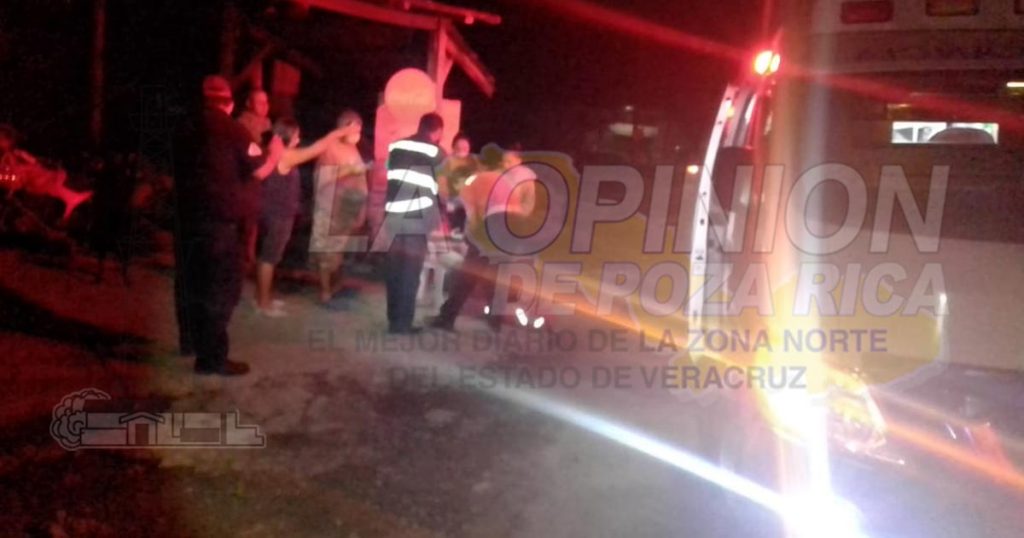 Derrapa motociclista y se disloca un brazo en Cerro Azul