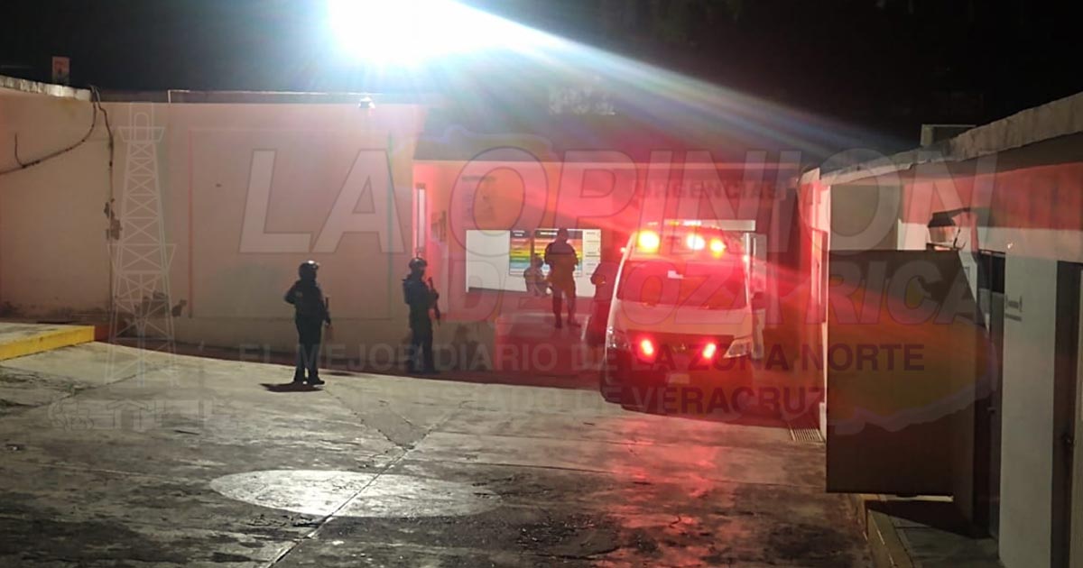 Motociclista muere tras chocar contra camioneta