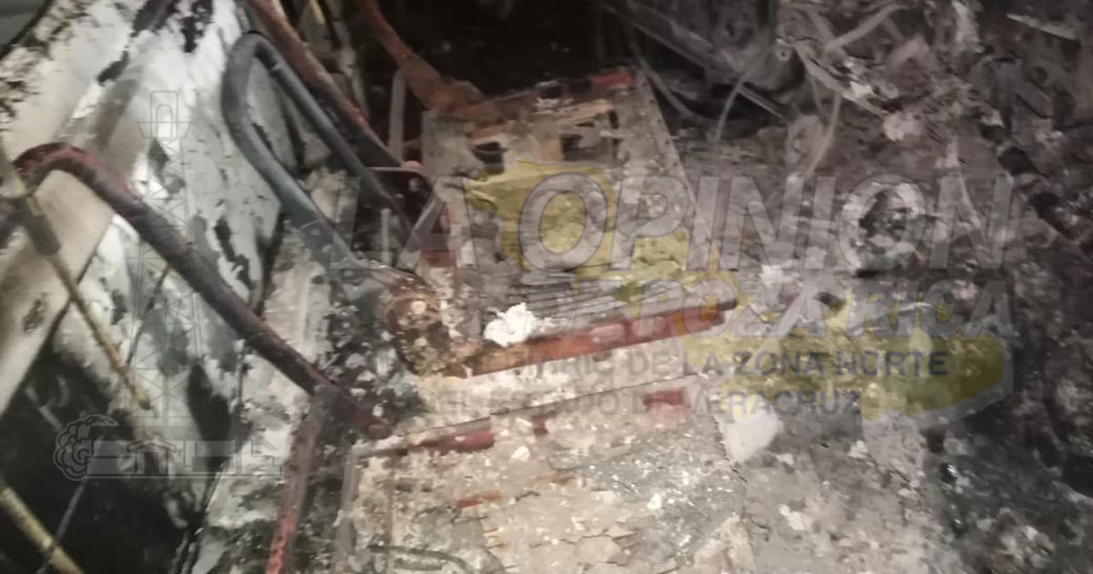 Hallan camioneta calcinada
