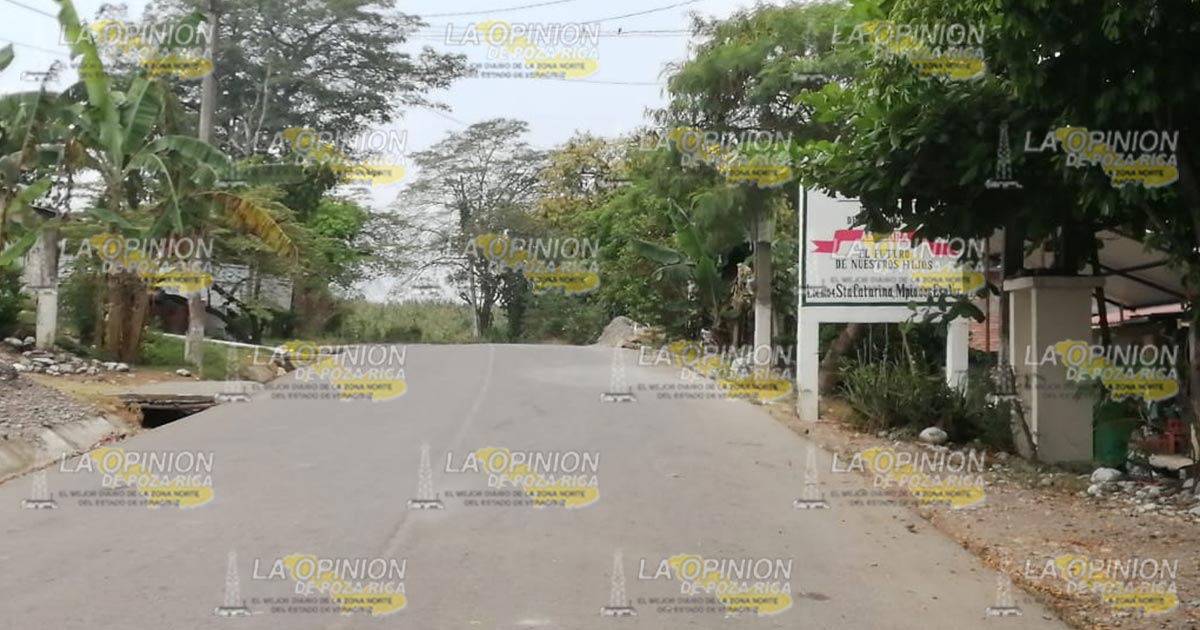 A punta de pistola atracan a distribuidor de agua