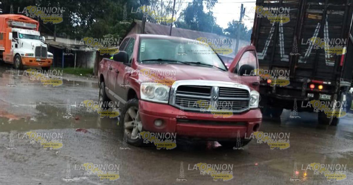Accidente en el Ídolo deja cuantiosos daños