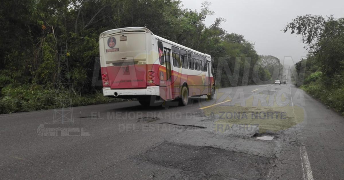 Conductores en serio riesgo en la ruta Tihuatlán-Álamo