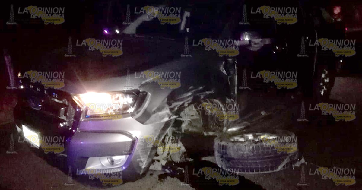 Encontronazo de 2 camionetas