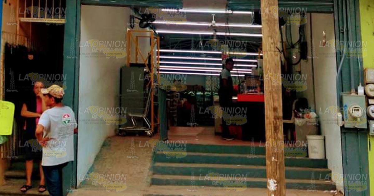 Roban celular en una tienda