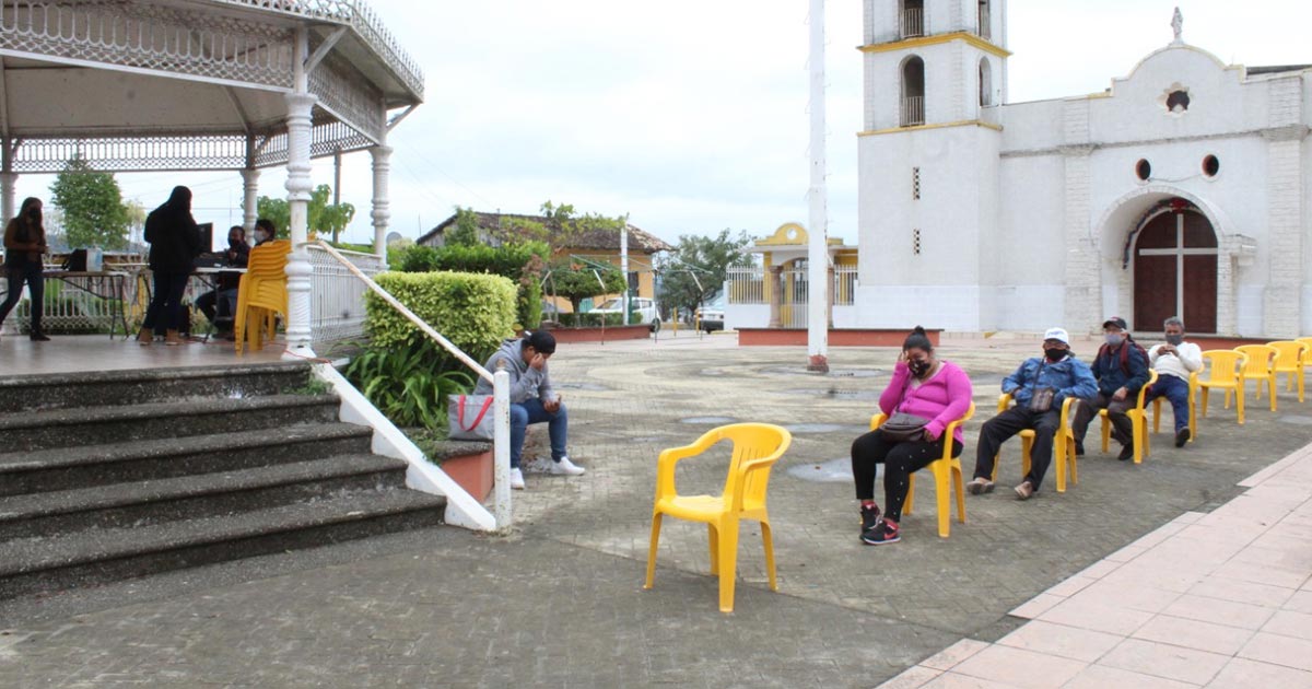 Se registran abuelitos para vacuna COVID-19 en Coatzintla