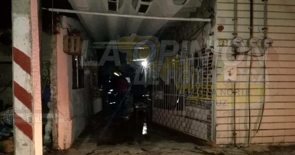 Se incendia bodega de una casa