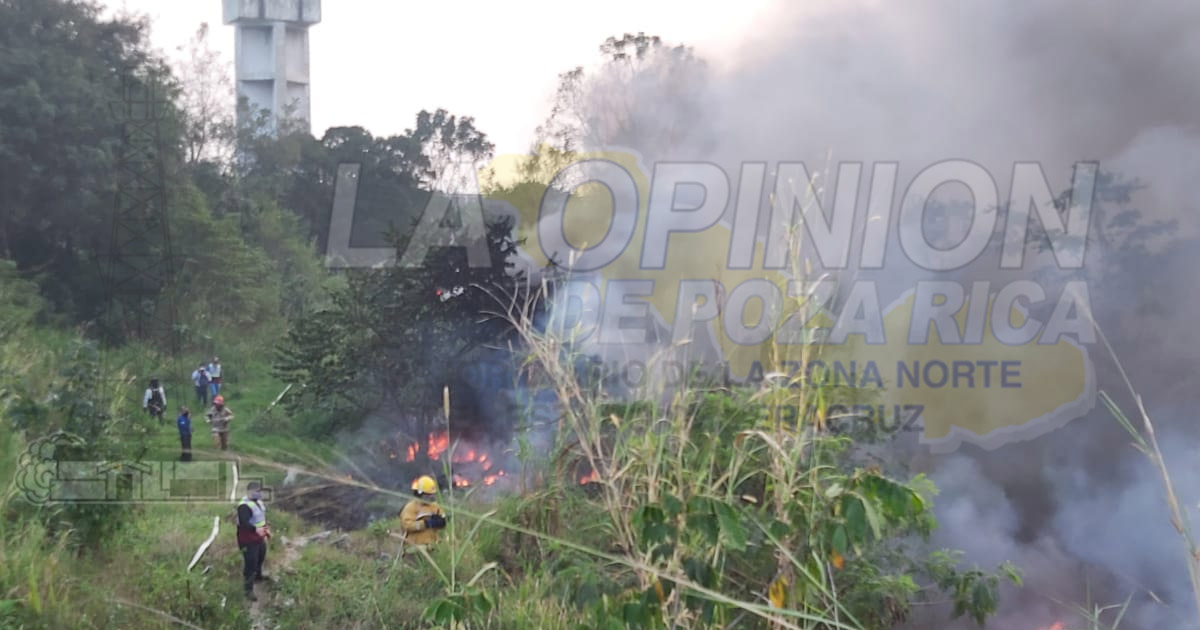 Dantesco incendio alerta a las autoridades en Poza Rica