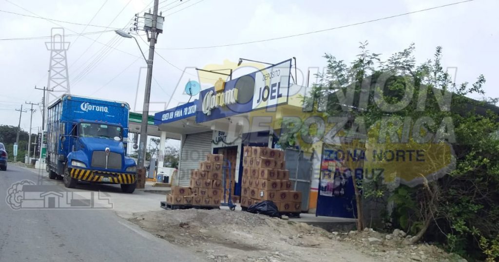 Otra vez reducen al 50% número de pasajeros en taxis, por nuevo decreto estatal