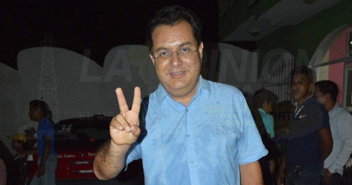 Le autorizan licencia a Juan Ángel