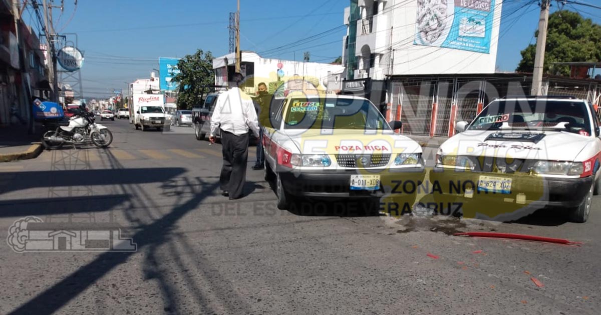 Entre taxis se dan con todo en Poza Rica