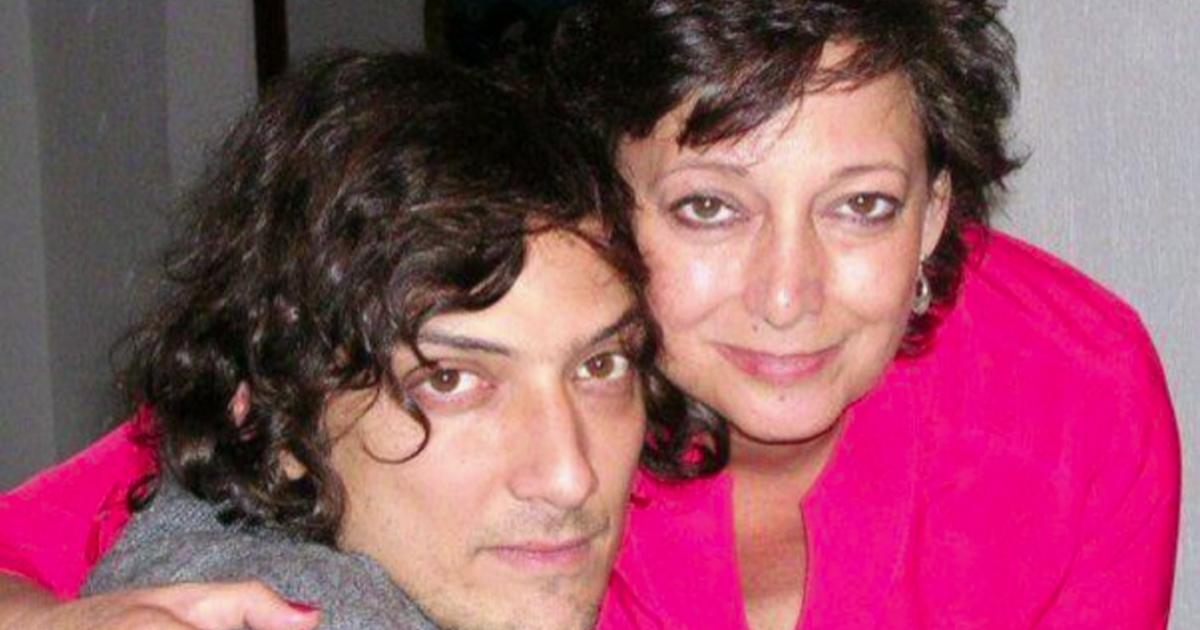 La canción que León Larregui le cantó a su mamá un día antes de morir: ‘Arrullo de estrellas’