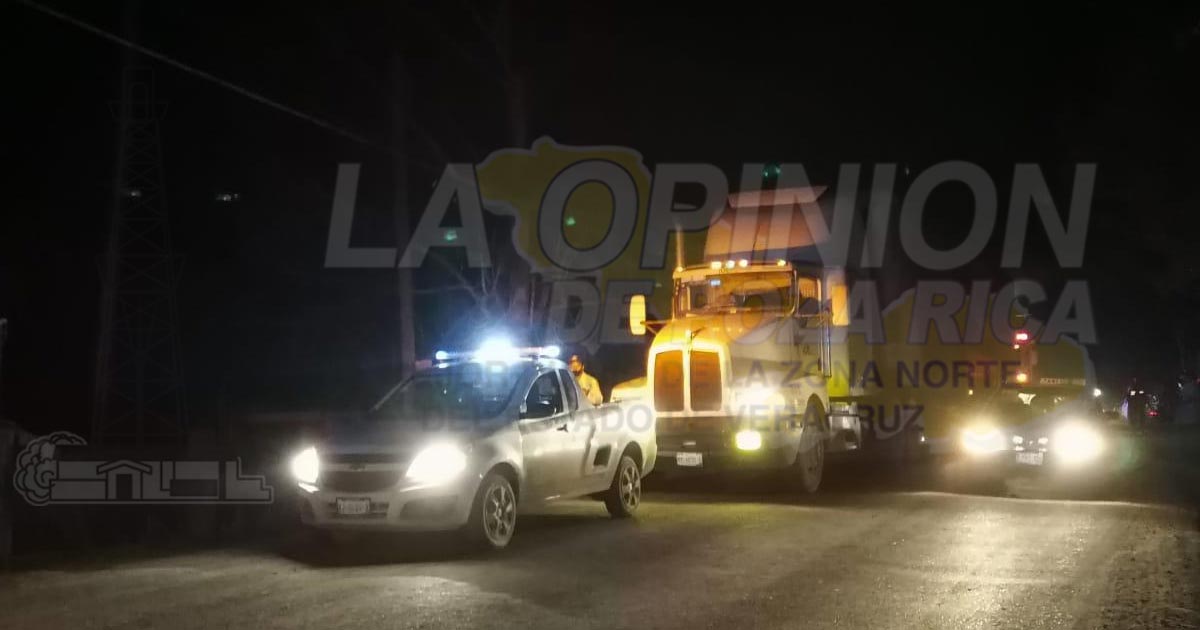 Trágico accidente en entronque a Agua Nacida