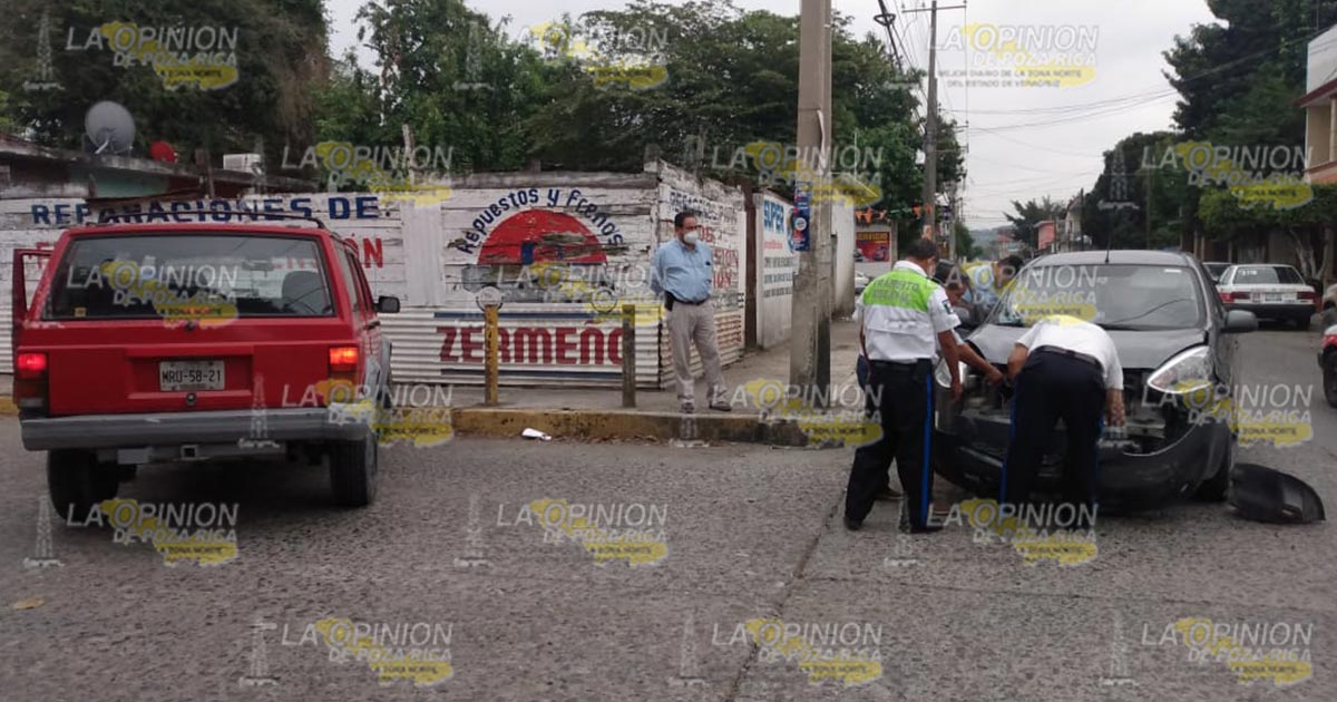 Aparatoso accidente en la Camacho (Video)