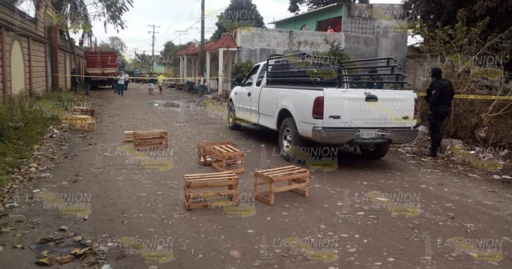Asesinan a comprador de limón frente a su esposa en Martínez de la Torre
