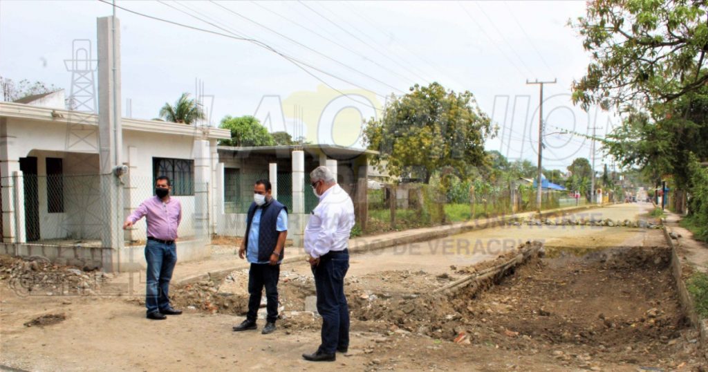 Avanzan los trabajos del colector de drenaje en Naranjos