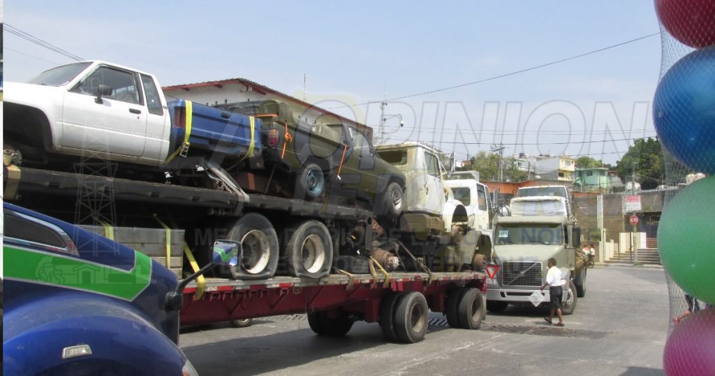 Caos vehicular frente a Tránsito