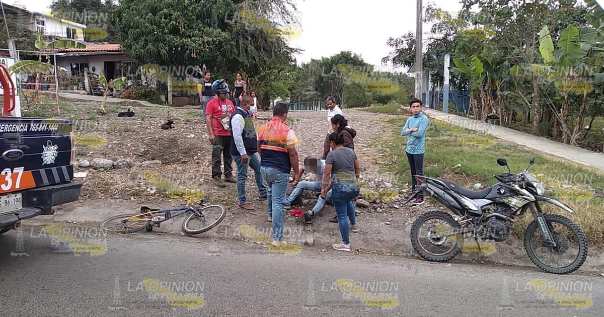 Ciclista es arroyado por un motociclista
