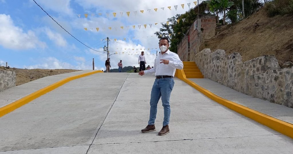 Más colonias urbanizadas en Tihuatlán