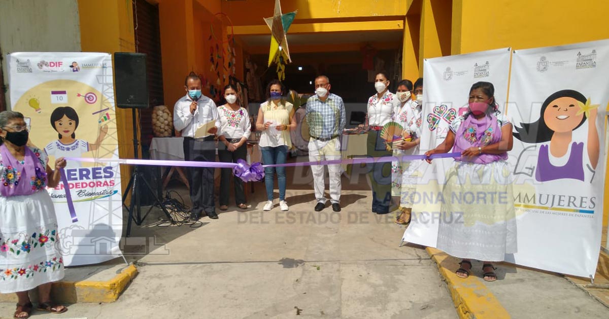 Inauguran expo mujeres emprendedoras