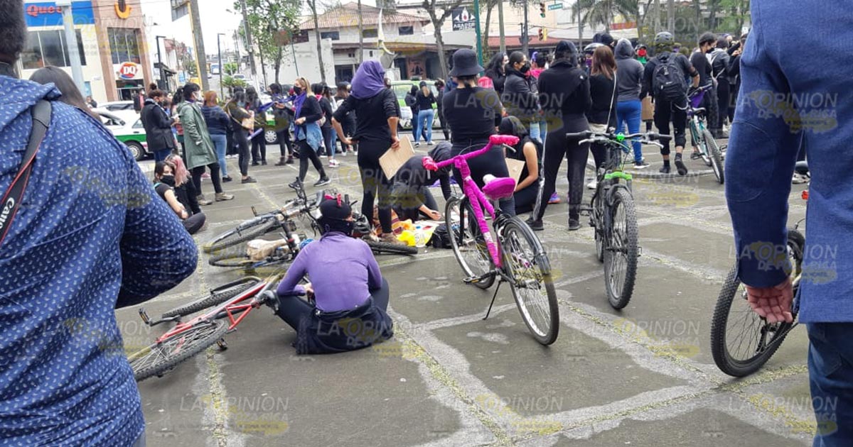 Inicia la marcha por el 8M