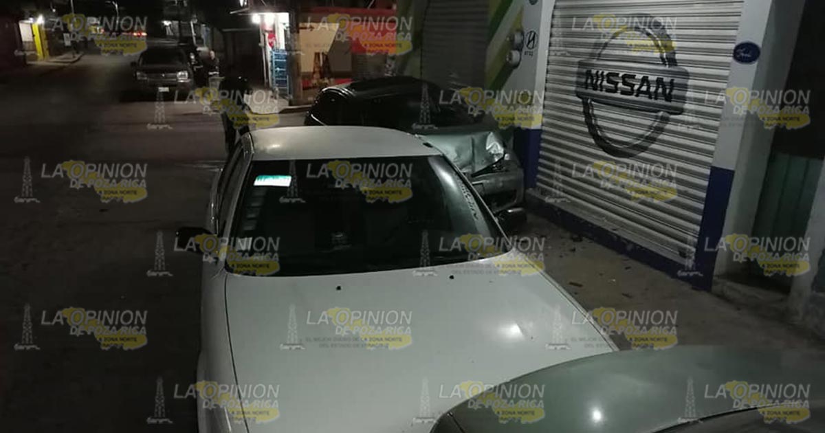 Militar se impacta contra un taxi
