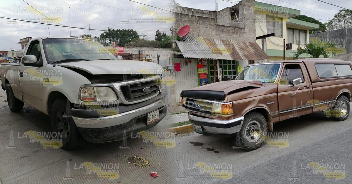 Par de camionetas choca sobre la Independencia