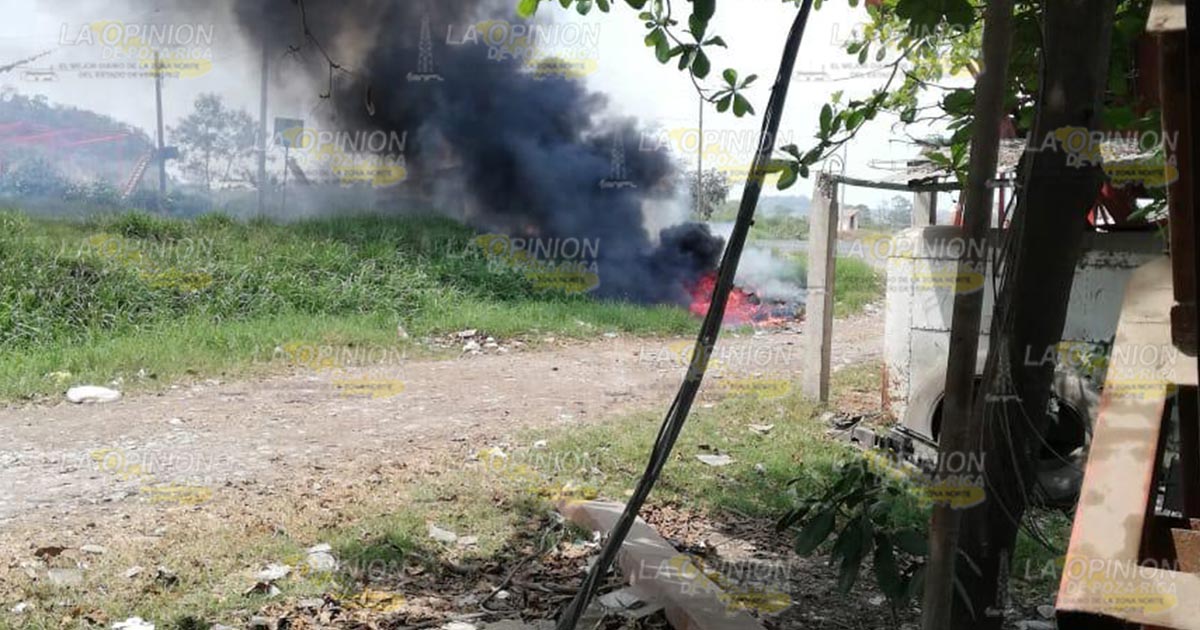 Quema de llantas en el ídolo entorpece circulación