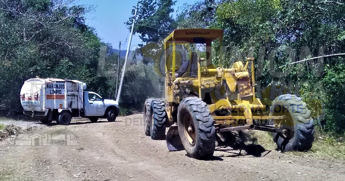Rehabilitan el camino a Soledad Chiquita en Naranjos