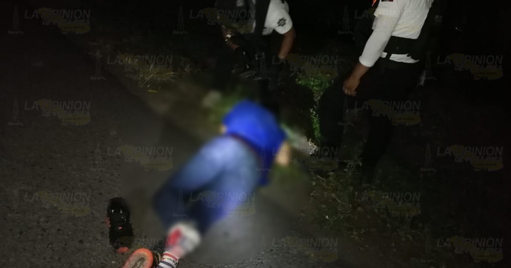 Lo tiraron a un costado de la carretera