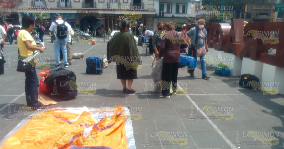 Toman los 400 Pueblos la Plaza Lerdo