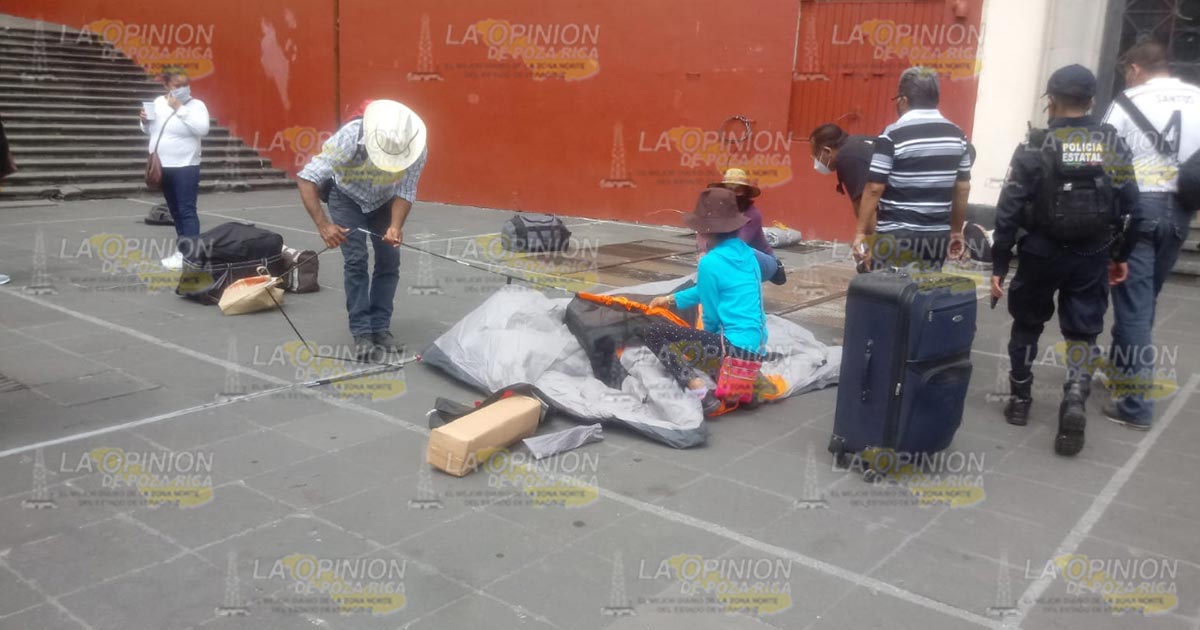 Toman los 400 Pueblos la Plaza Lerdo