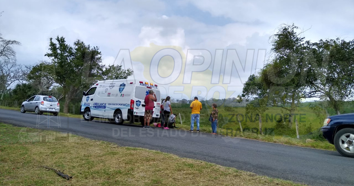 Motociclista se abre la cabeza al derrapar en un camino vecinal
