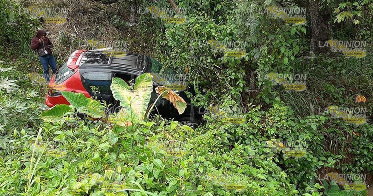 Agoniza en un hospital luego de salirse del camino en Tihuatlán