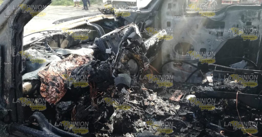 Arde una camioneta cargada con pescado