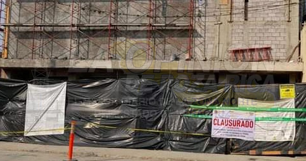 Clausuran obra de una tienda departamental en Cerro Azul