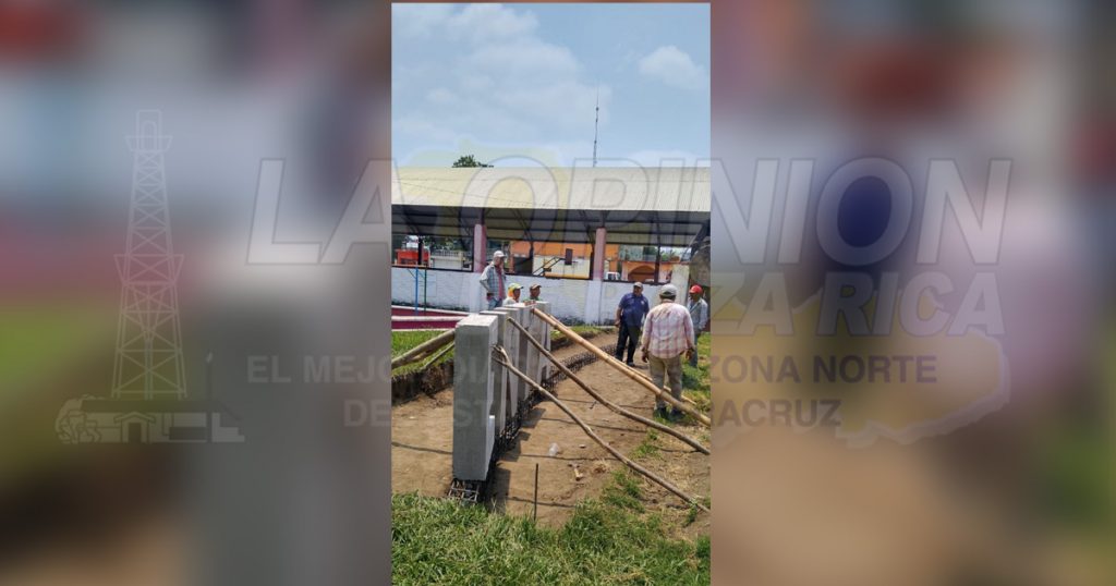 Colocan letras monumentales