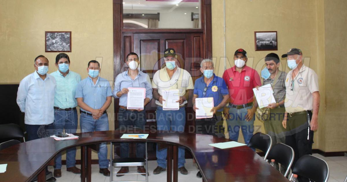 Cruz Roja y presidencia, firman acuerdos de colaboración