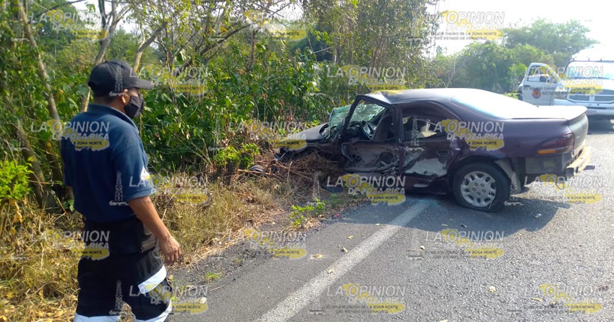 Dos lesionados en fuerte choque en Naranjos