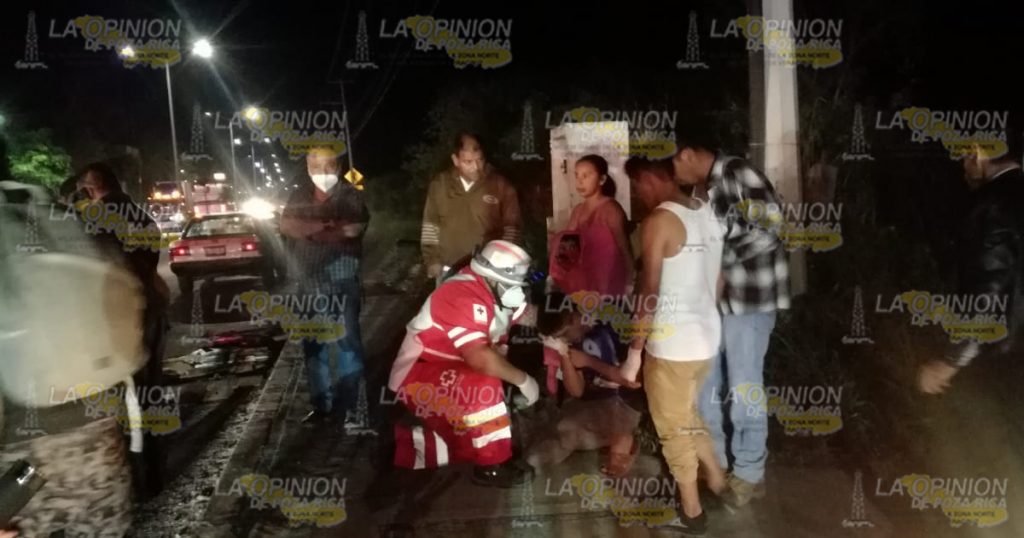 Grave al ser embestido por un taxi